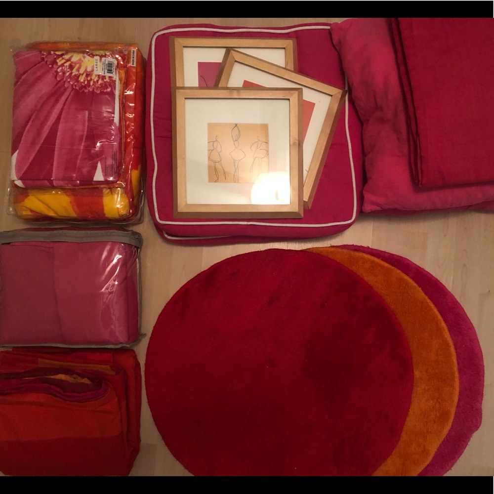 Girls red and orange bedroom in a box.